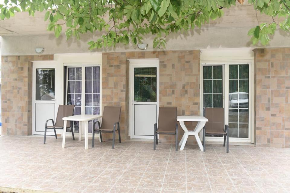 Villa Leonidas Koutsoupia Kókkinon Nerón Exteriör bild