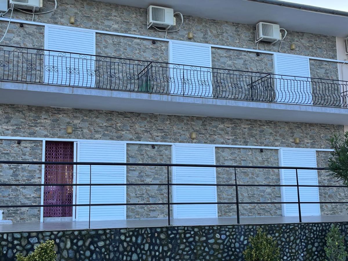 Villa Leonidas Koutsoupia Kókkinon Nerón Exteriör bild